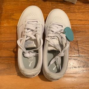 WHITE PUMA CARINA SNEAKERS